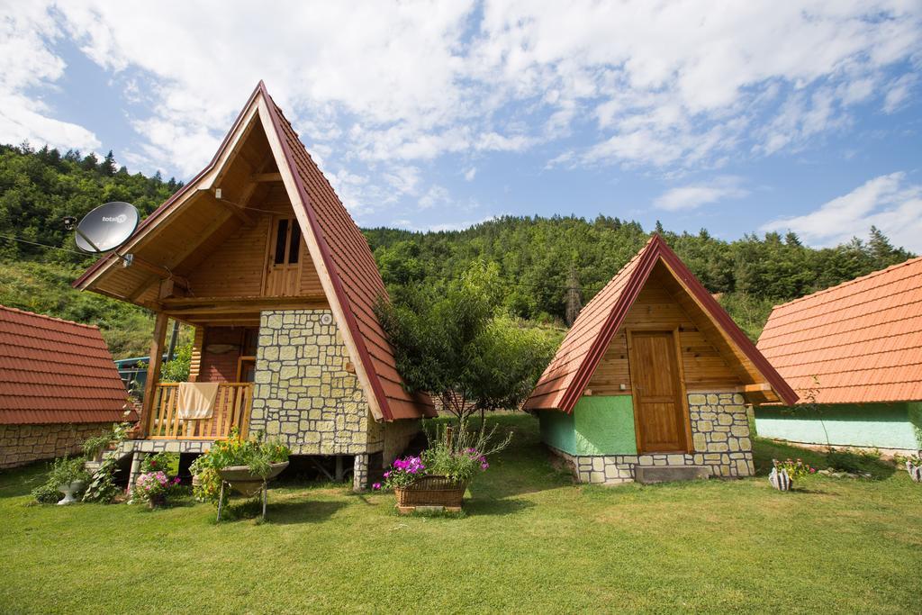 Готель Rafting Kamp Dvije Vrbe Фоча Екстер'єр фото